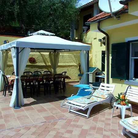Casa Toto Torrazza (Liguria)